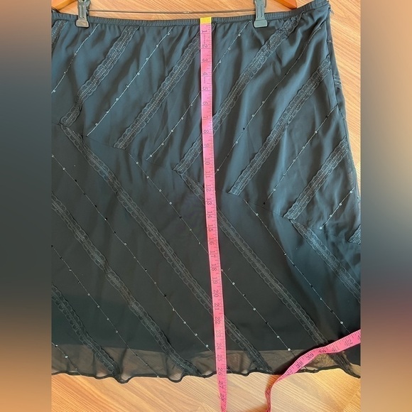 Black Patra Skirt - Picture 7 of 12